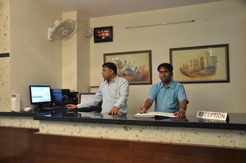 Hotel Metro Jaipur Extérieur photo